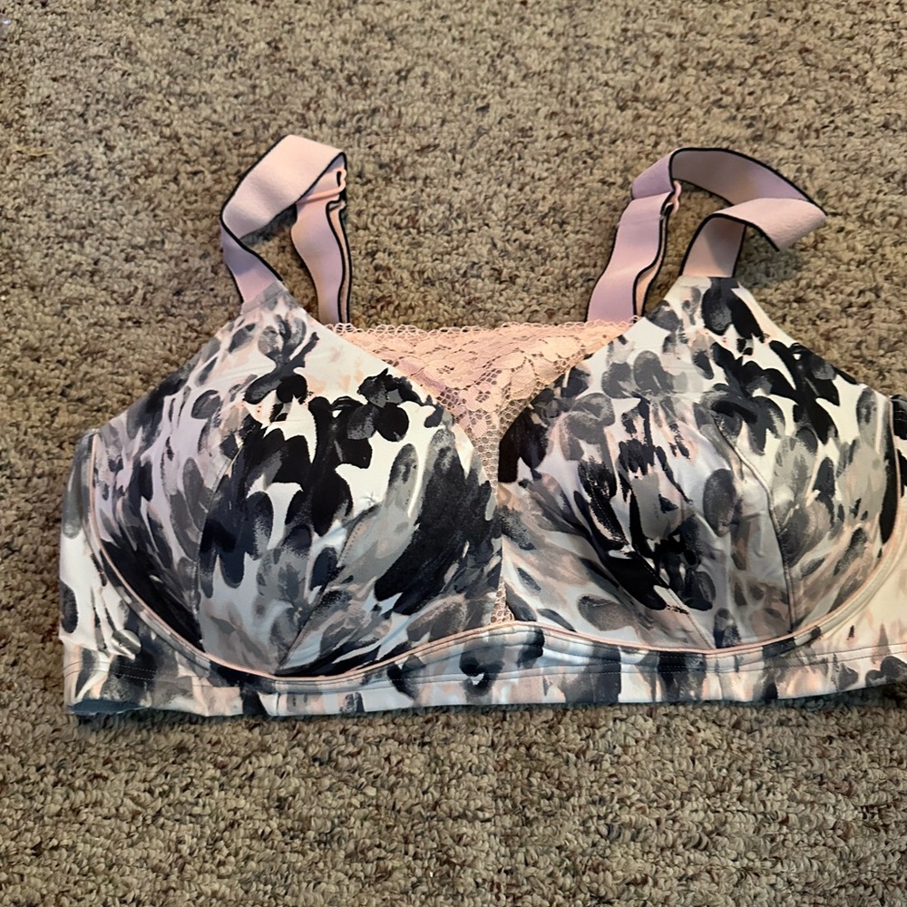Cacique Black and White Patterned Sports Bra